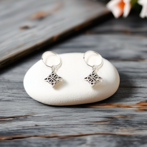 NUDO DE BRUJAS MINI PENDIENTES PLATA